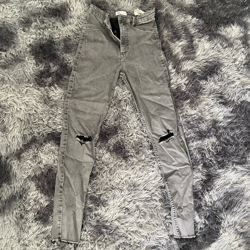 Zara jeans size 4